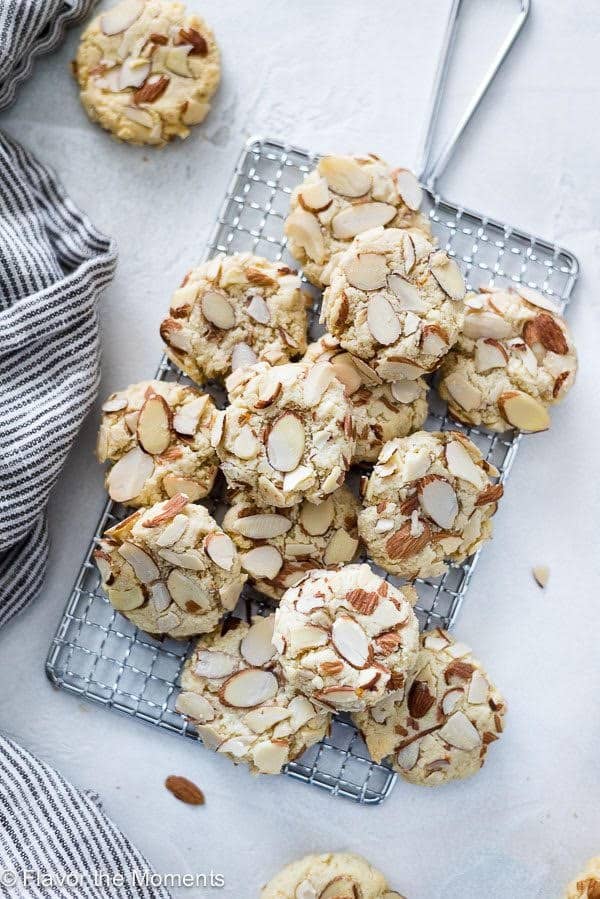 Greek Almond Cookies (Amygdalota)