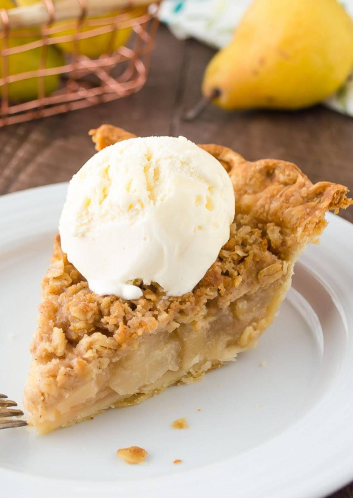 Pear Ginger Crumble Pie