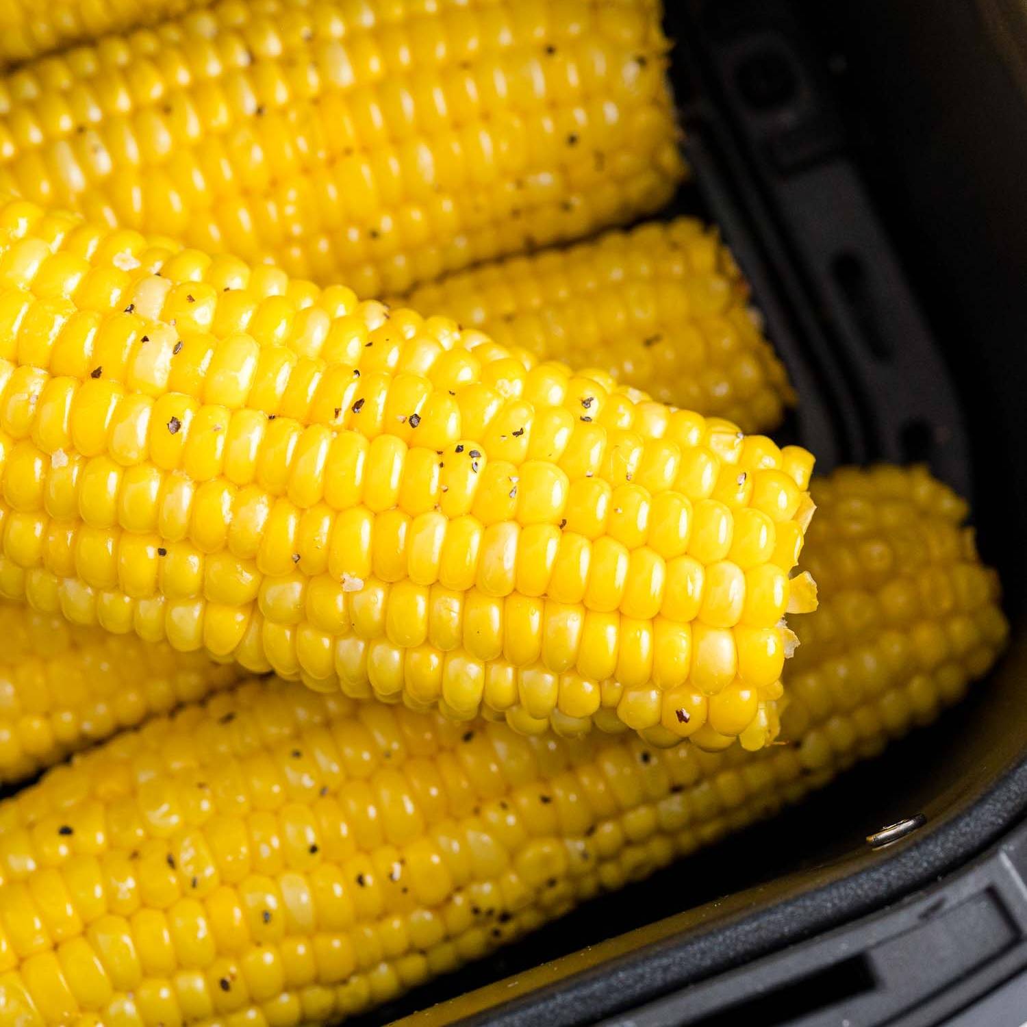 Corn on the cob in a air fryer.n