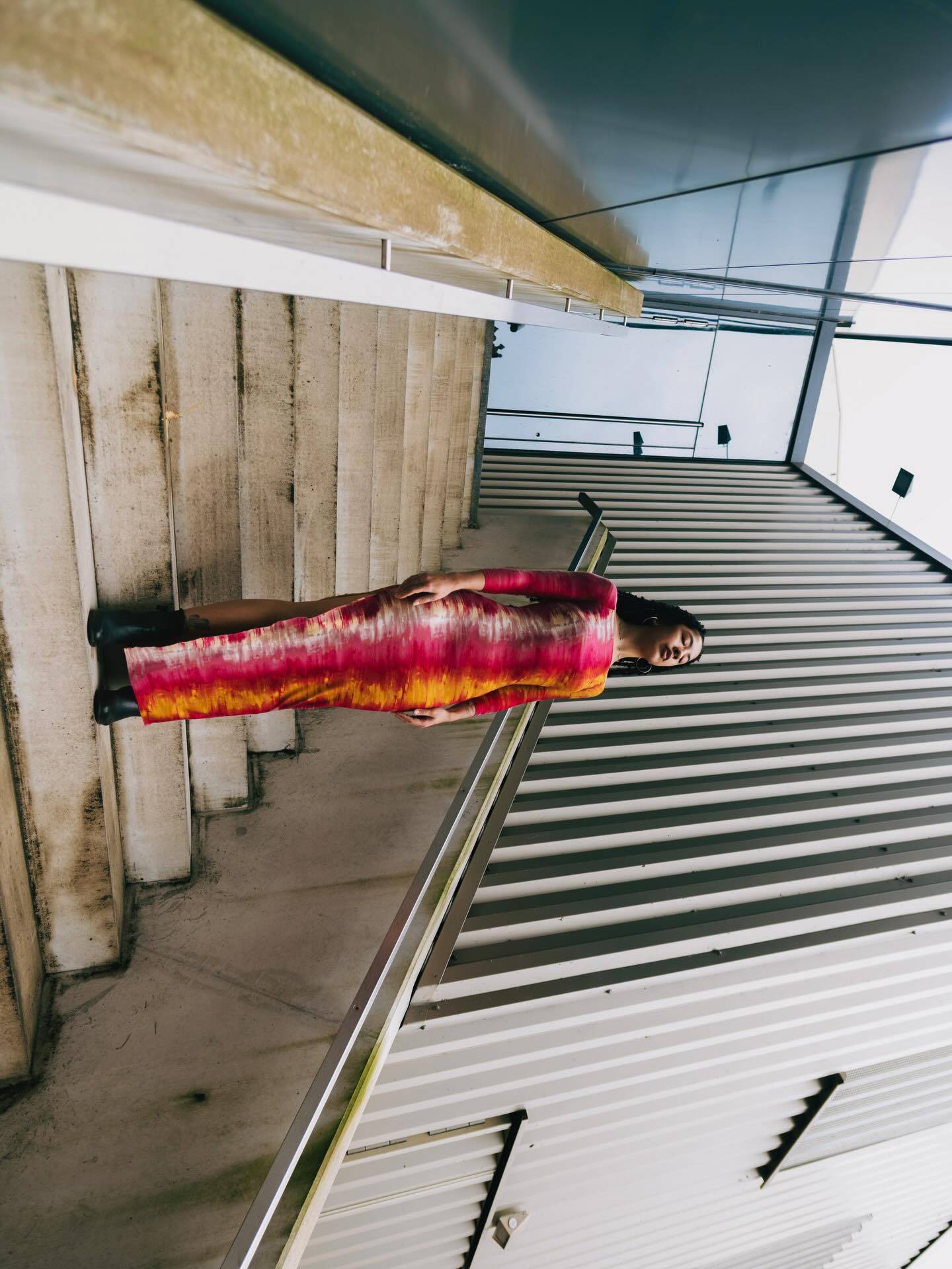 A M A R A 

We met spontaneously.
She arrived with dance, beauty, and the courage to face a cold afternoon where Berlin already felt like winter.

Thank you for trusting me, for enduring the cold, and for giving me these images I truly love. 

@dragonastikaaa 

#berlinphotographer #berlinfotografin #berlin
