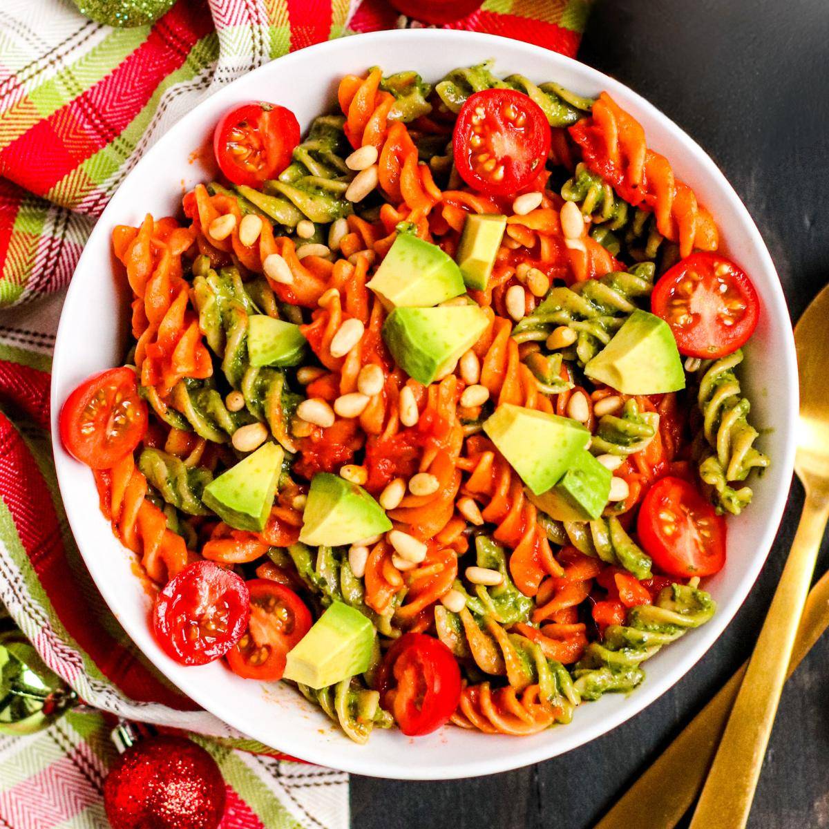 🍝 red and green pasta