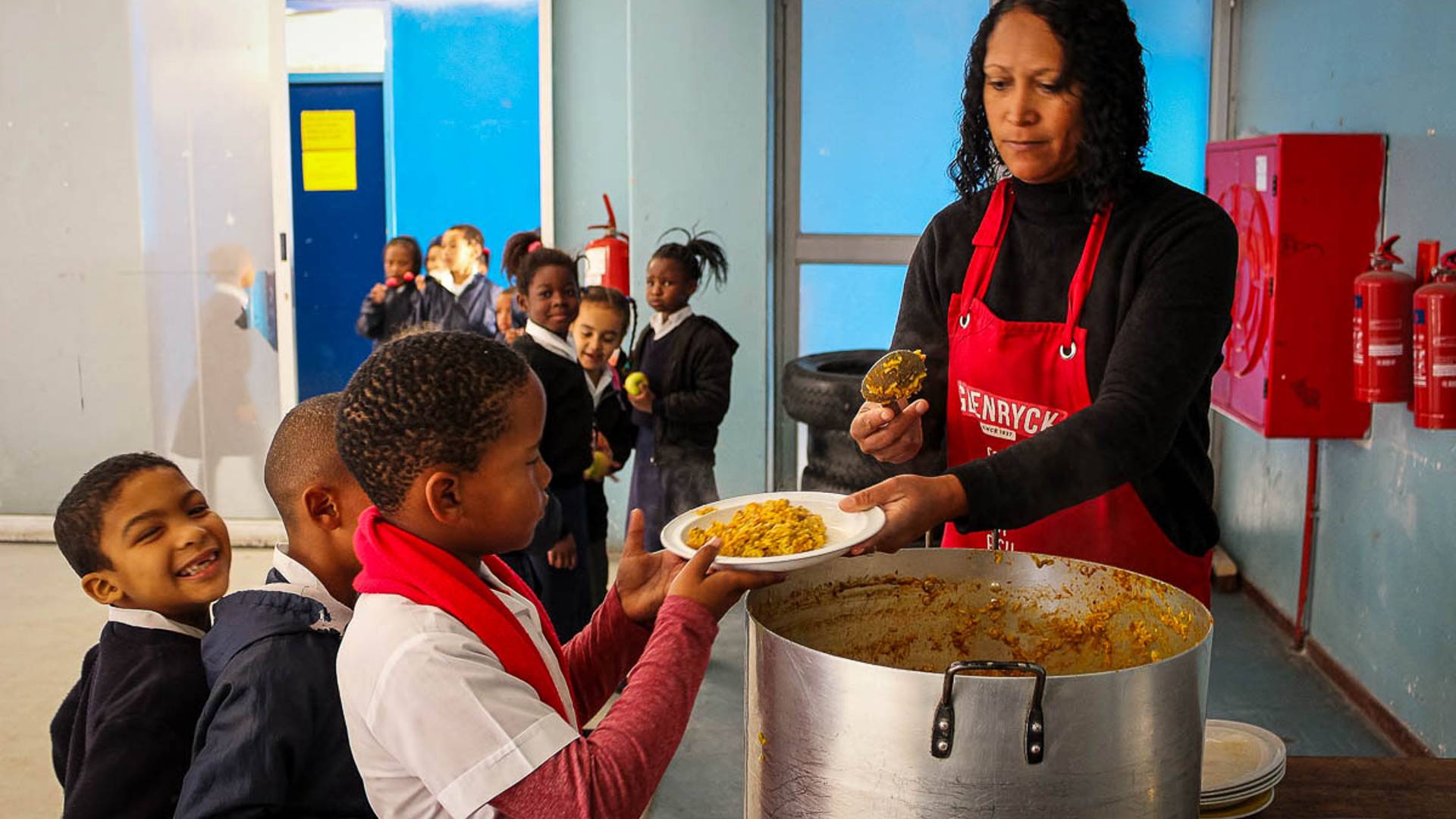 Distribution of school meals