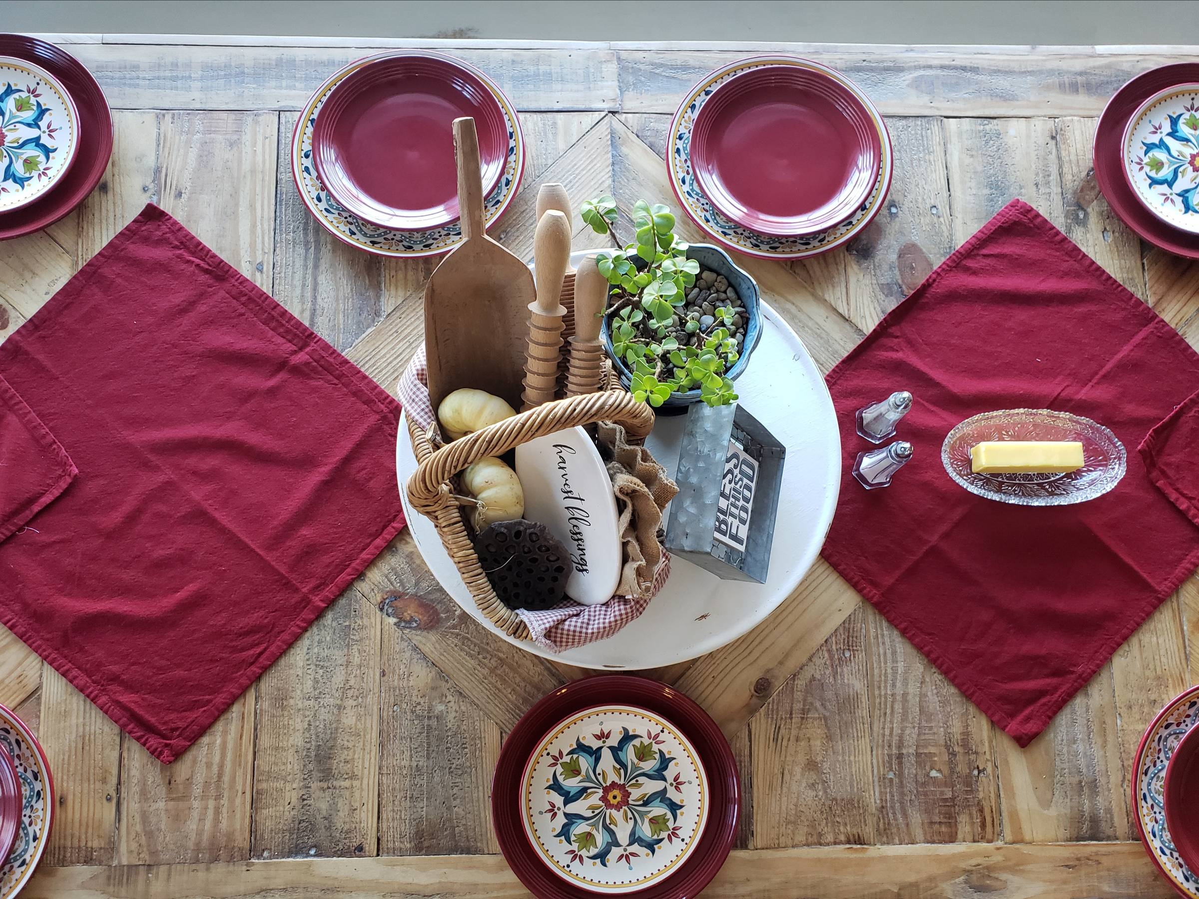 Holiday table scape