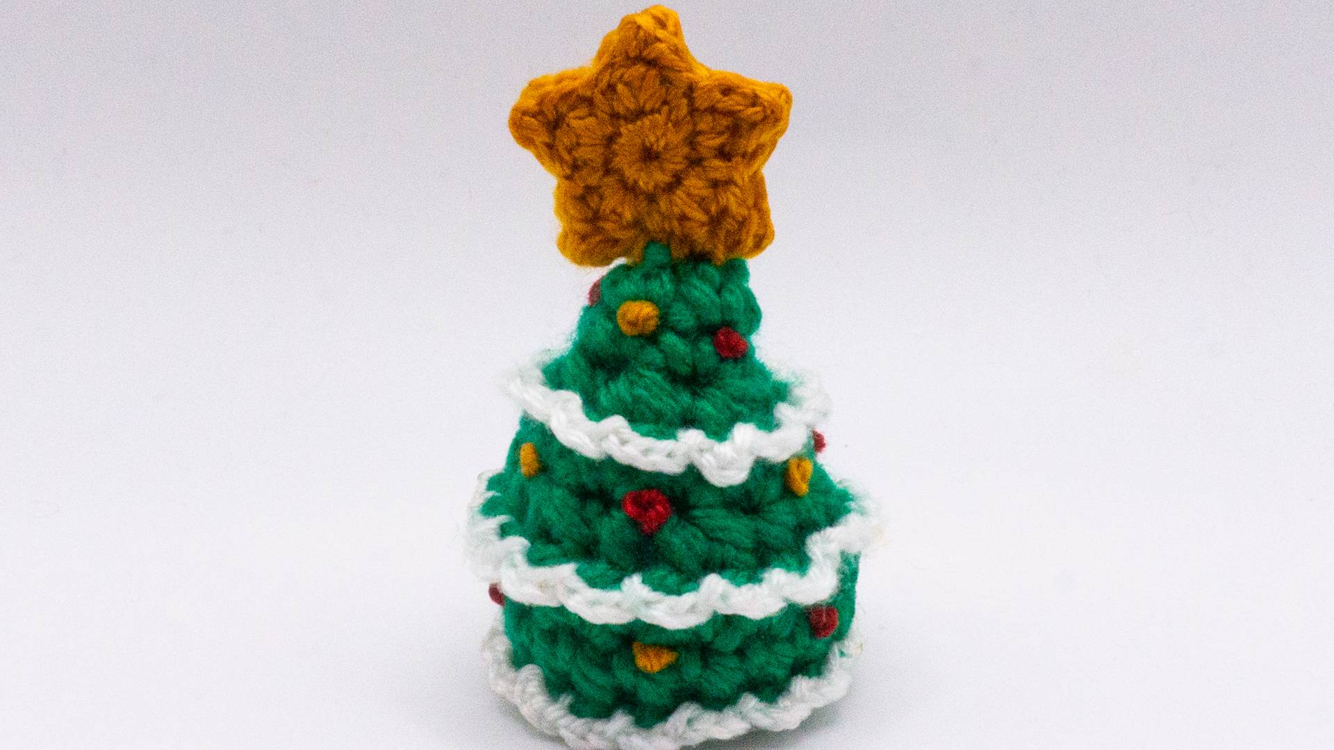 Crochet Mini Christmas Tree Ornament Pattern