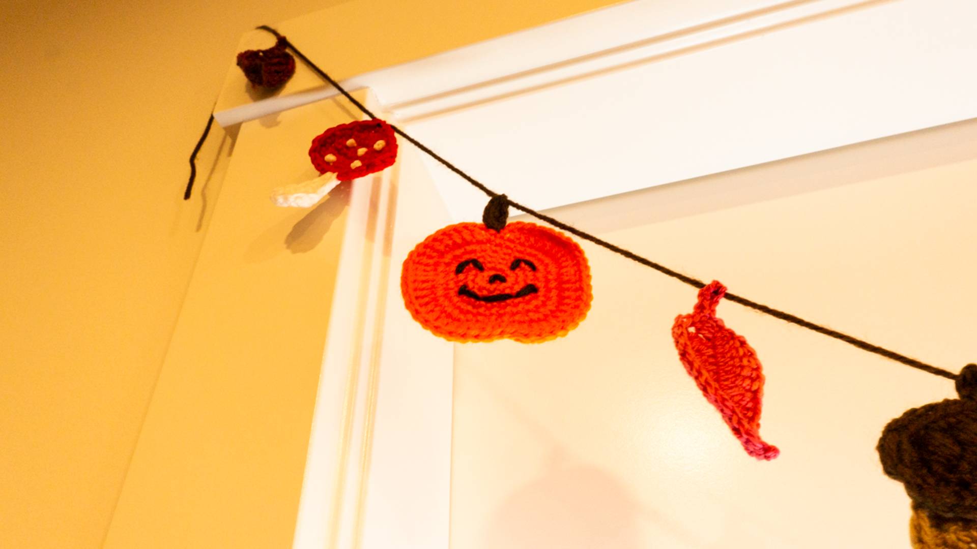 Crochet autumn garland