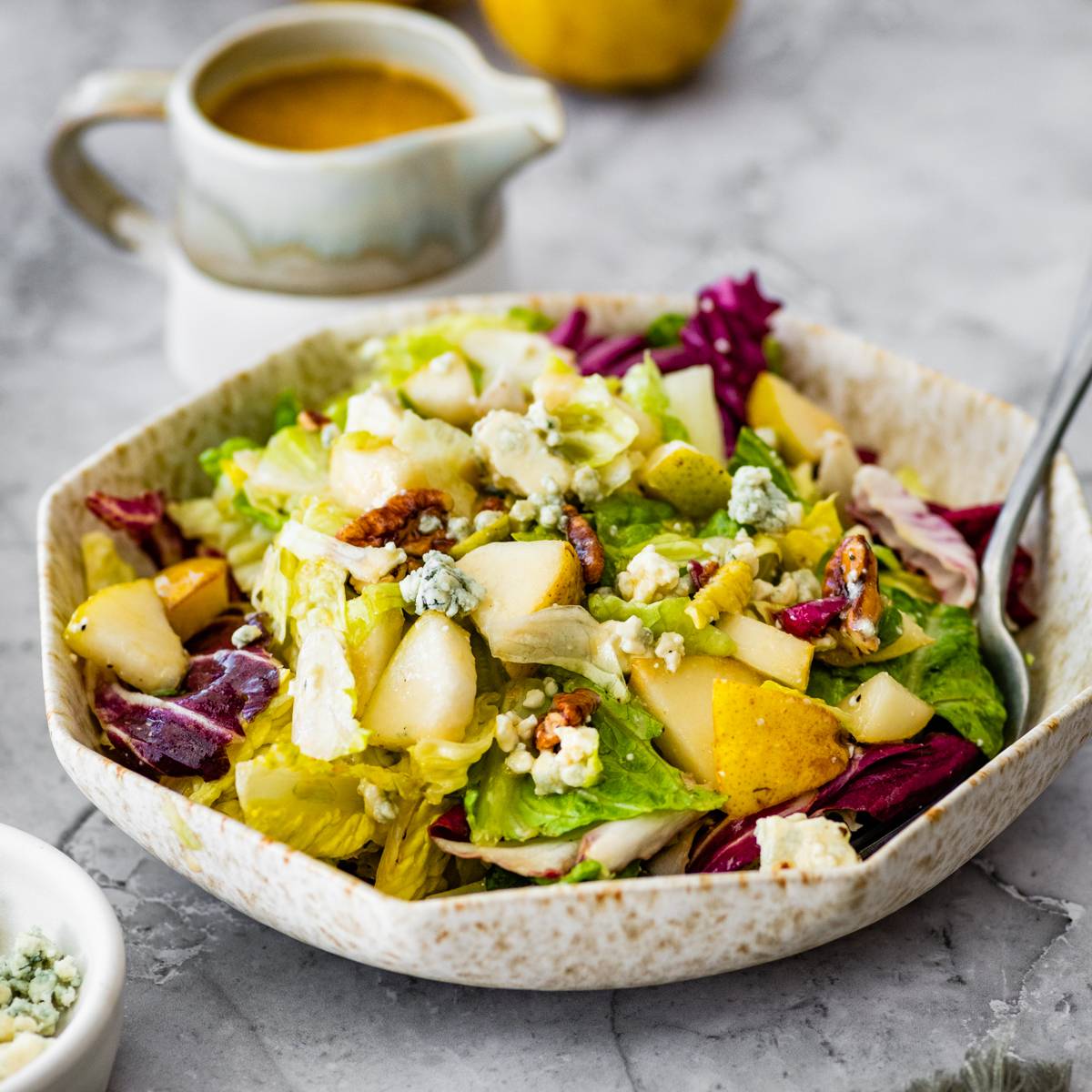 pear gorgonzola salad