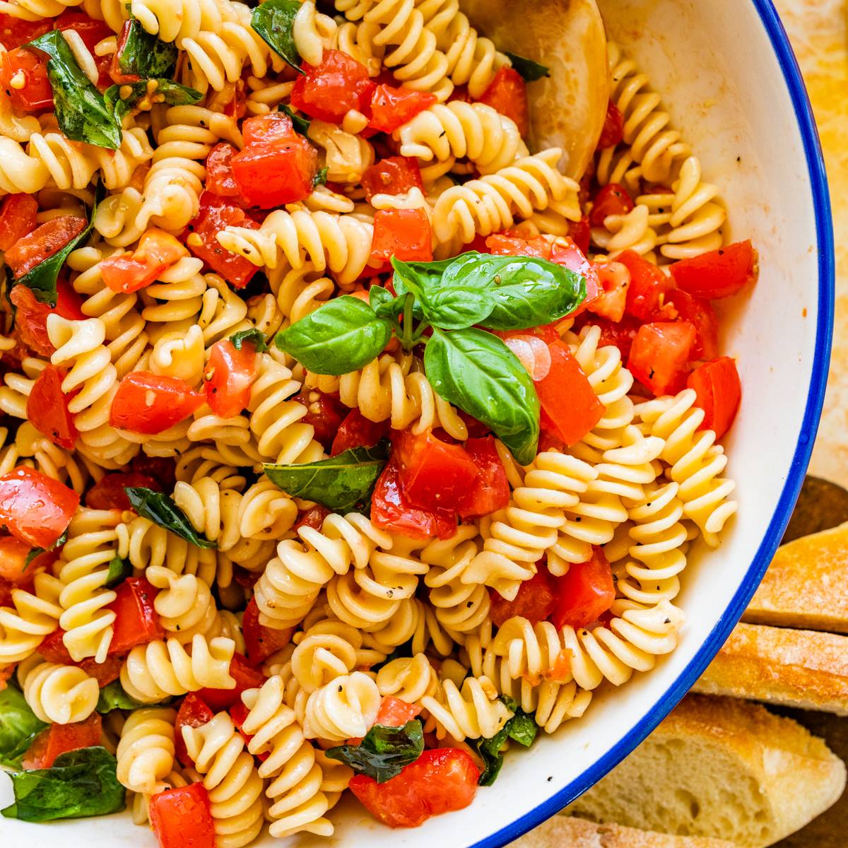fresh tomato basil pasta 