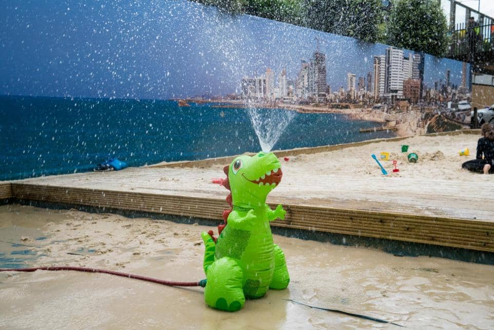 The beach at JW3