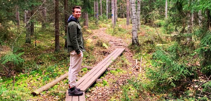 Tomas De Landsheer in de Finse bossen