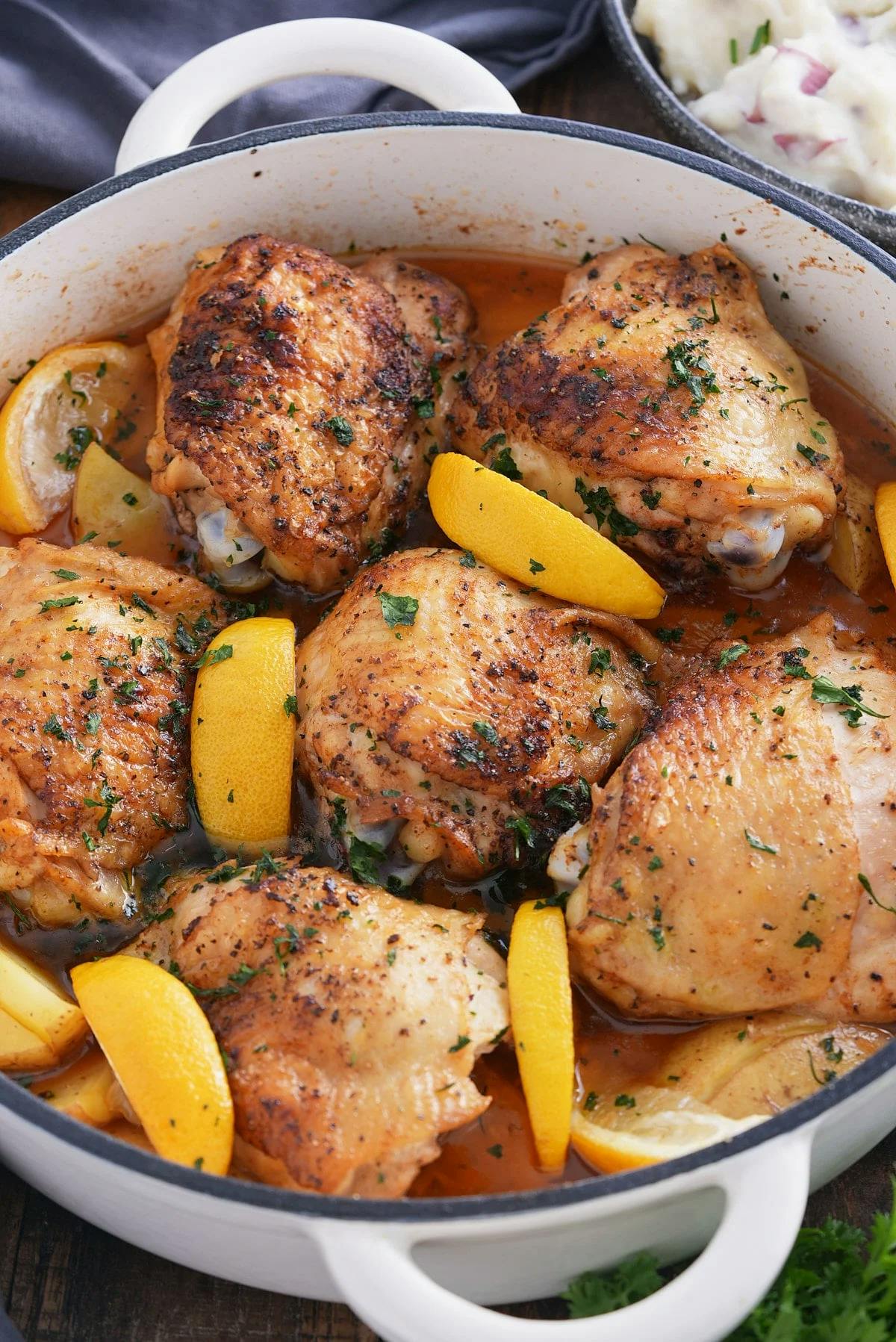 Braised chicken thighs with lemon
