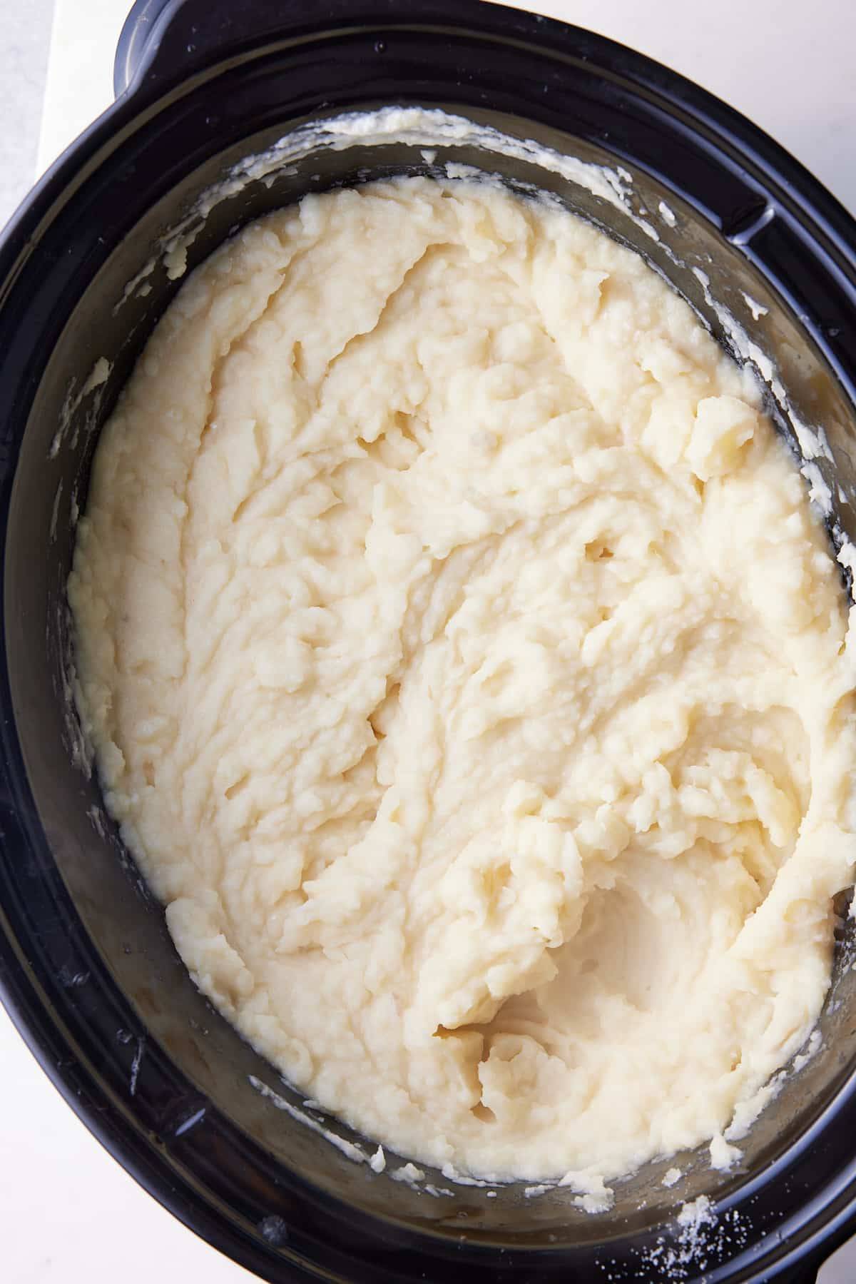 mashed potatoes in slow cooker
