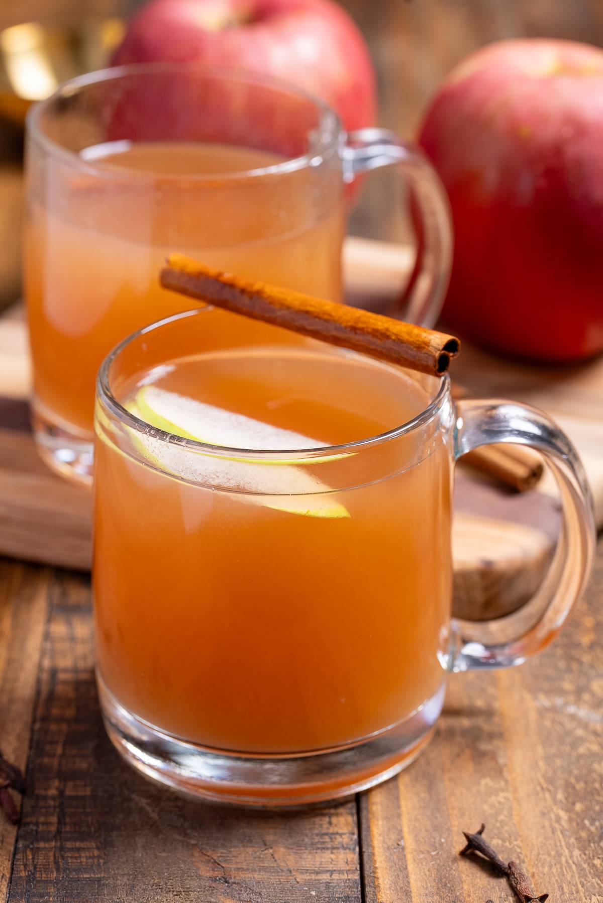apple cider in glass