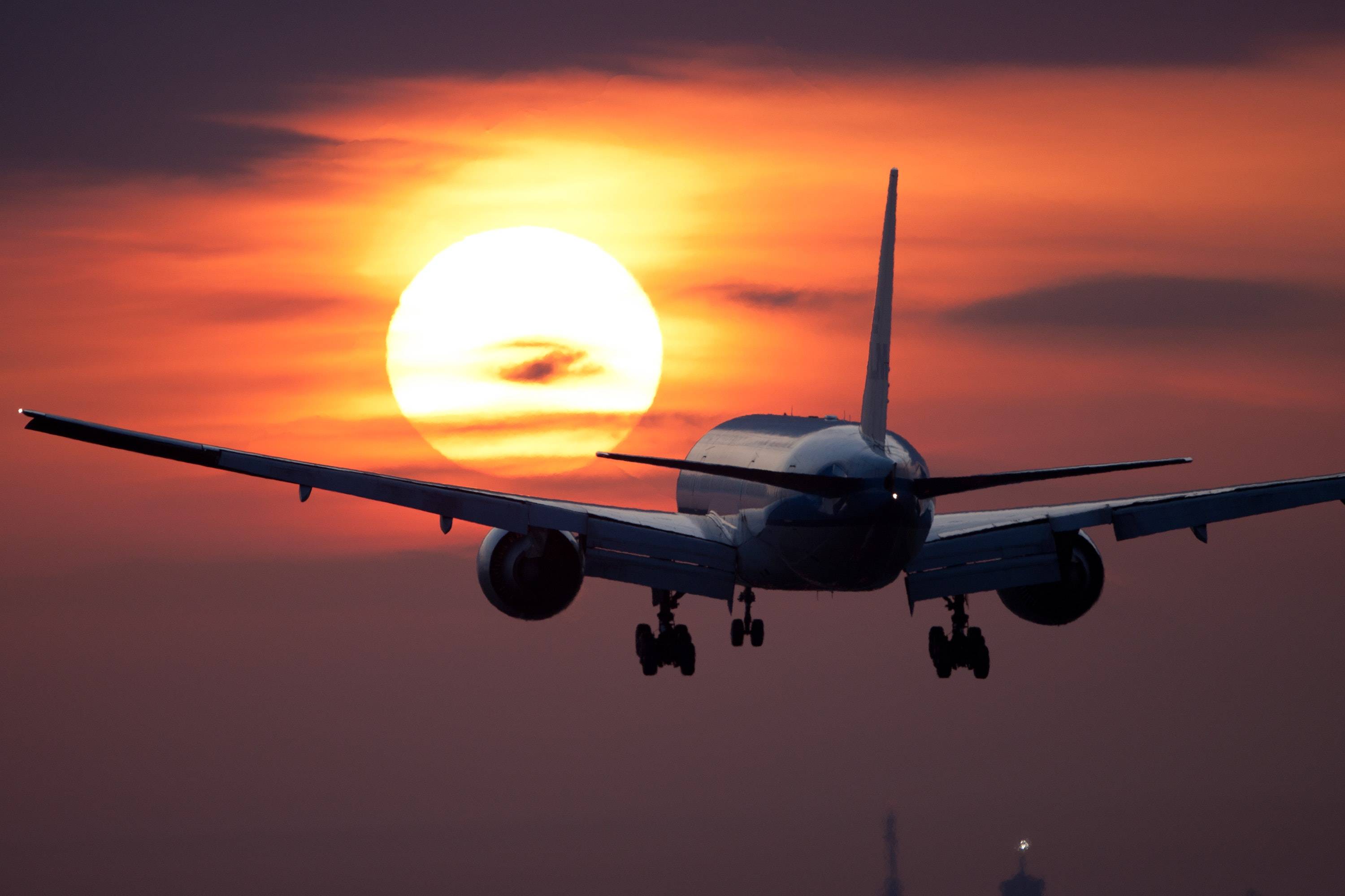 Is Miami International Airport Open 24 Hours