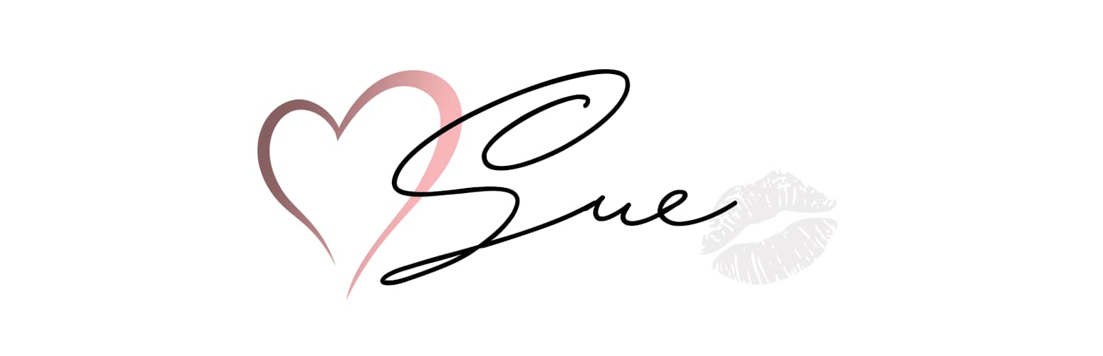 Signature that says "<3 Sue"