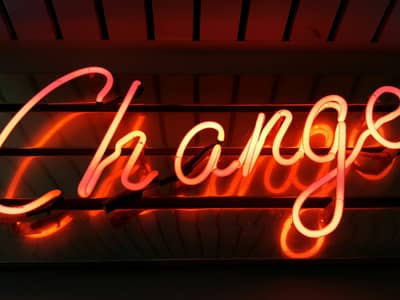 Sign spelling "Change"