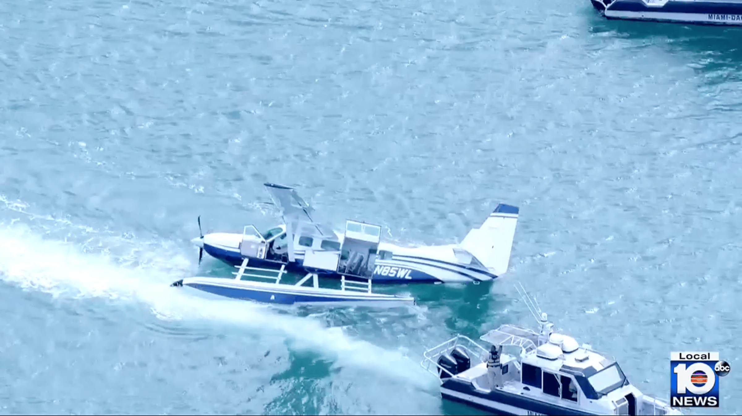 Seaplane crash in Miami, 7 passengers survived