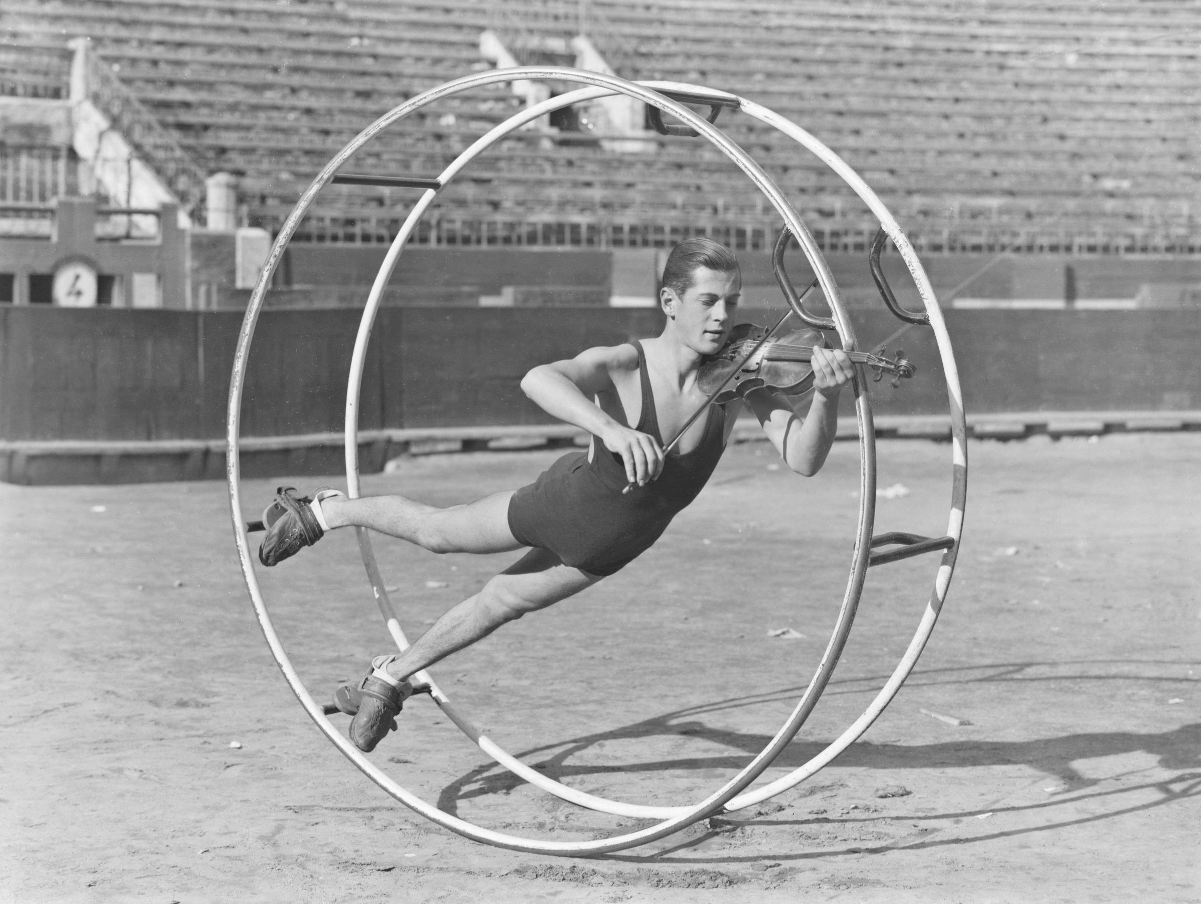 The Goal-Less Life by Adam Allred – Picture of a guy in a wheel