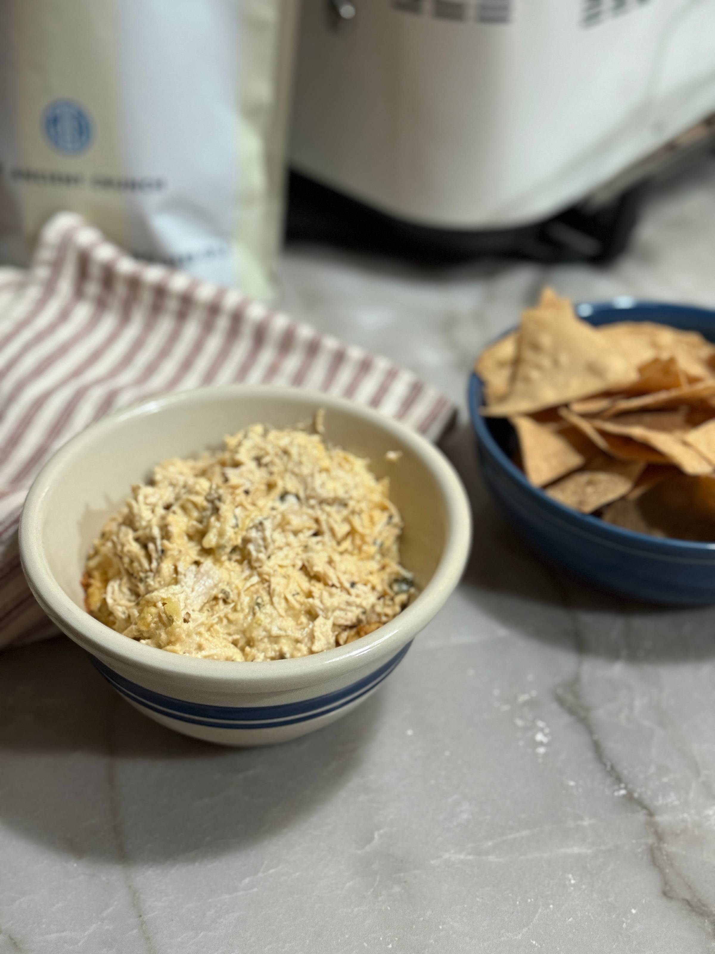 Slow-cooker hot chicken dip