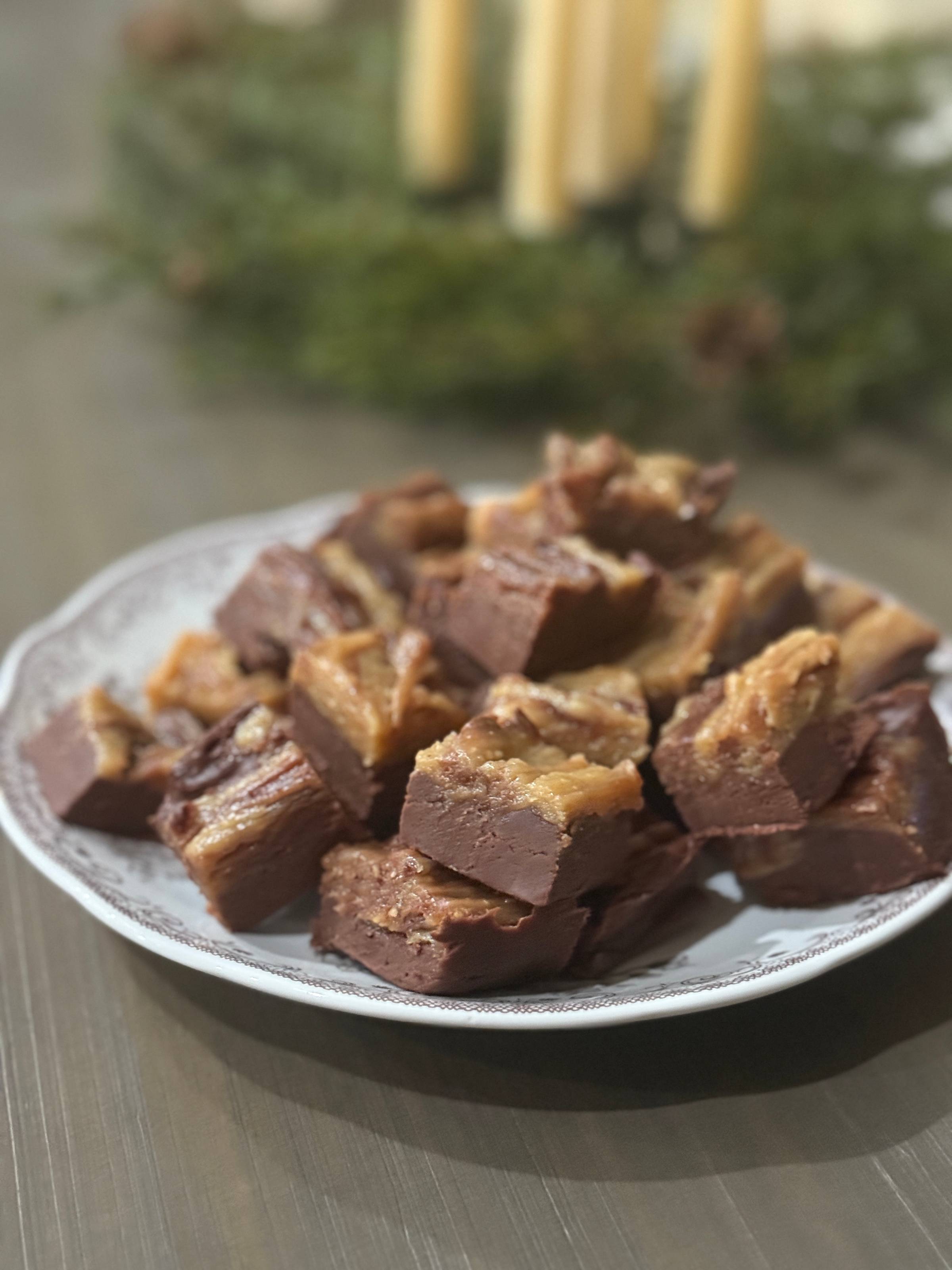 Old-fashioned chocolate peanut butter fudge