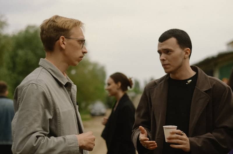 Men hesitate to share their feelings. Here are 4 reasons why men don't share emotions. 