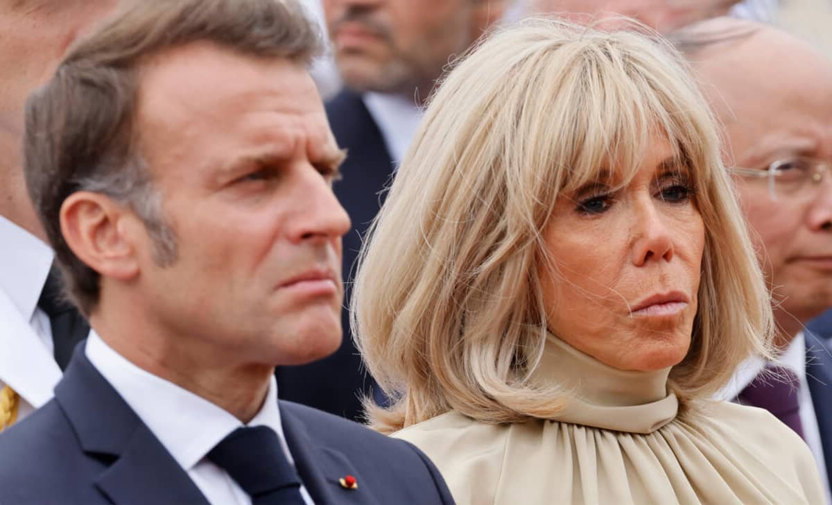 Inside Macron’s Disappearing Marital Shove Video