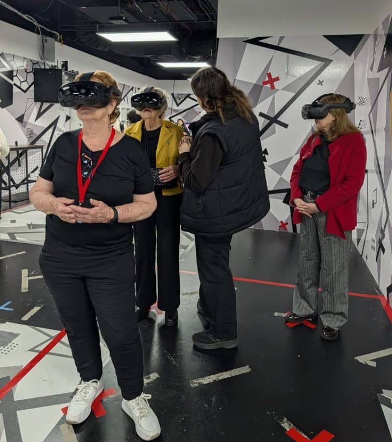VR