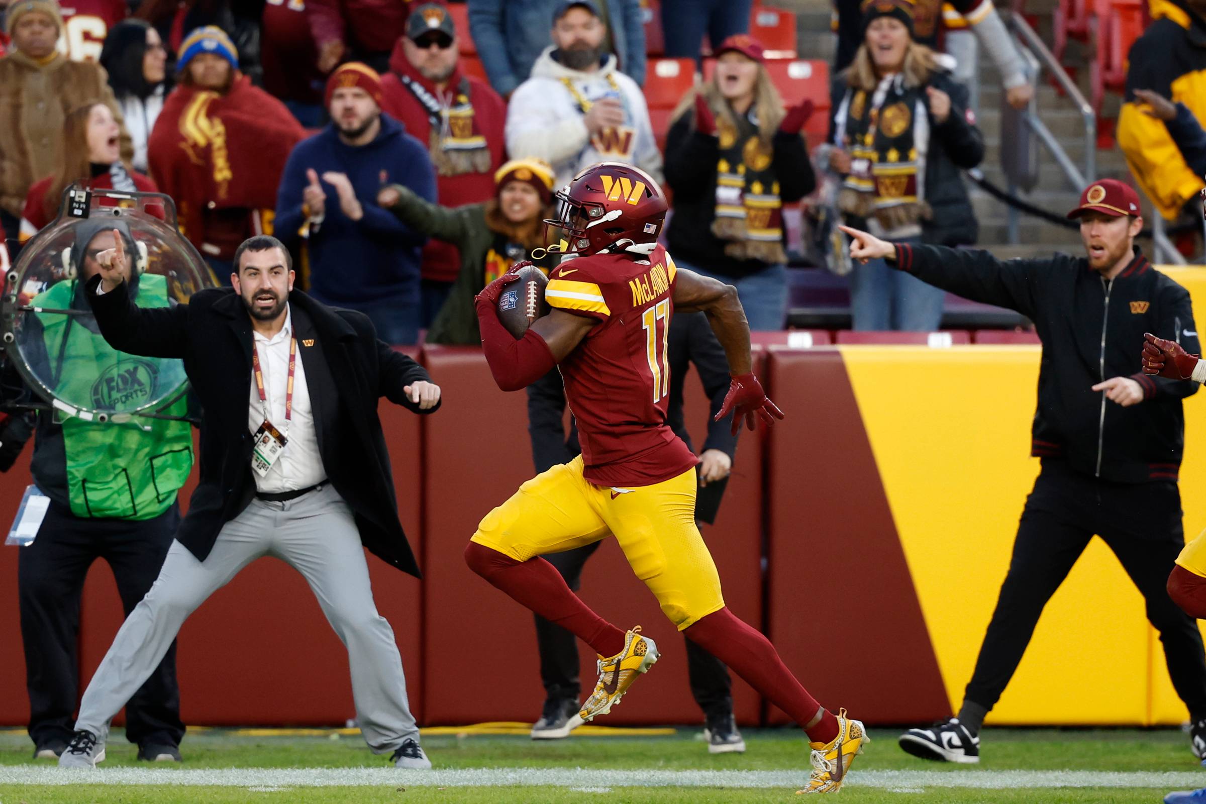 © Geoff Burke-Imagn Images = Terry McLauri