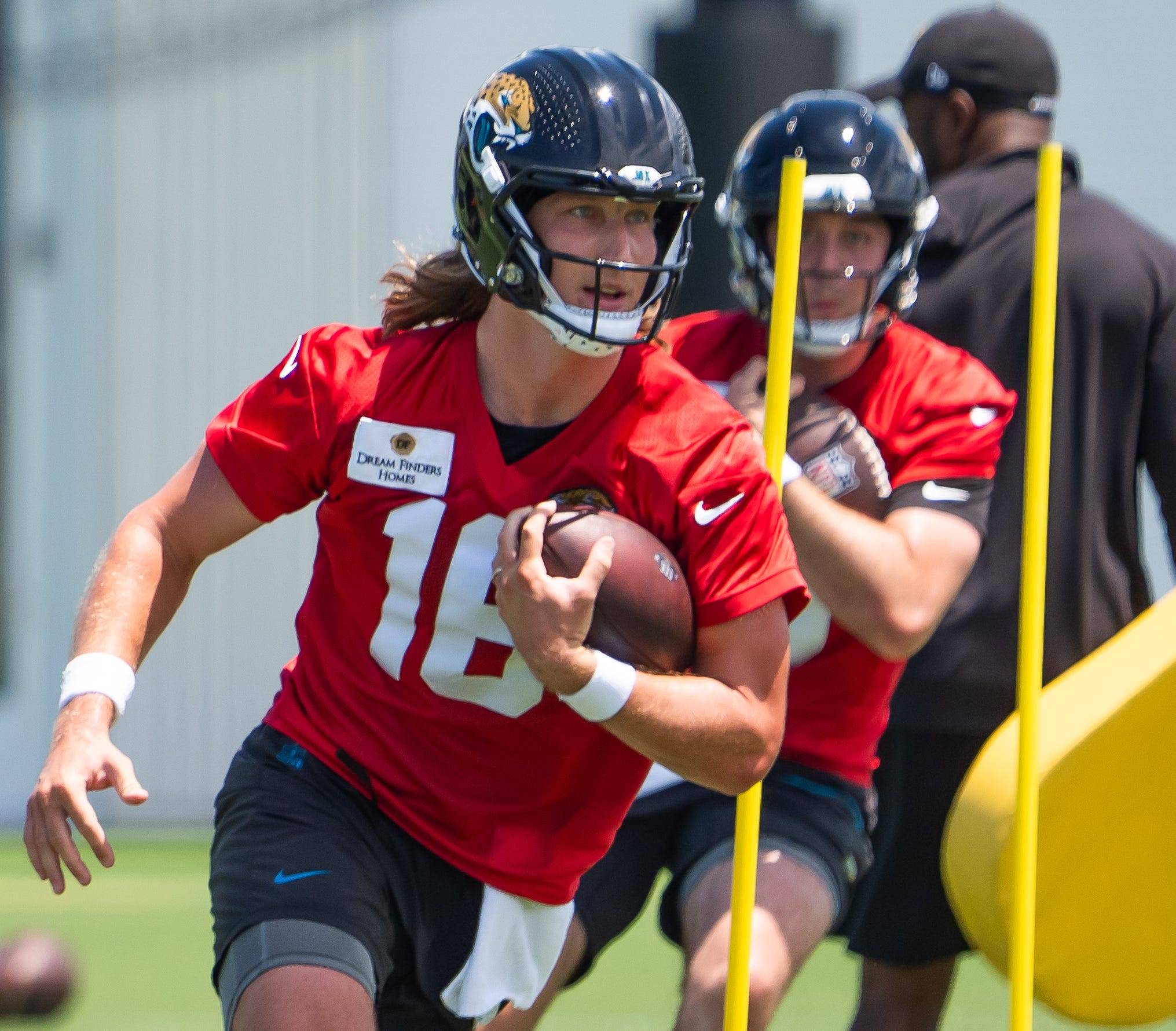 Blowing Up The Jaguars; Mahomes Looking Deep: The Fantasy Notebook by Bob Harris