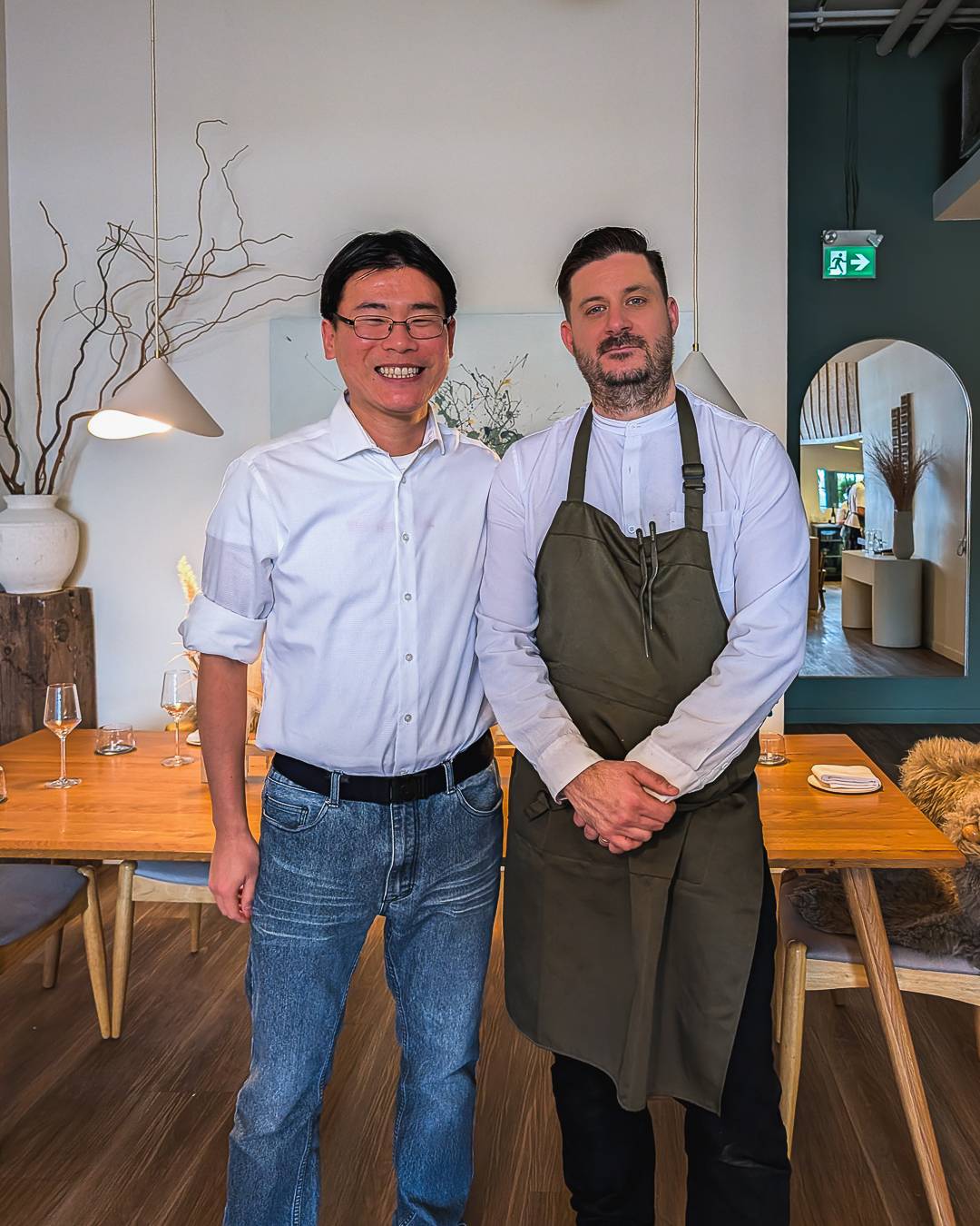 Travelling Foodie Raymond Cua and Chef Jeremy Austin at The Pine Creemore