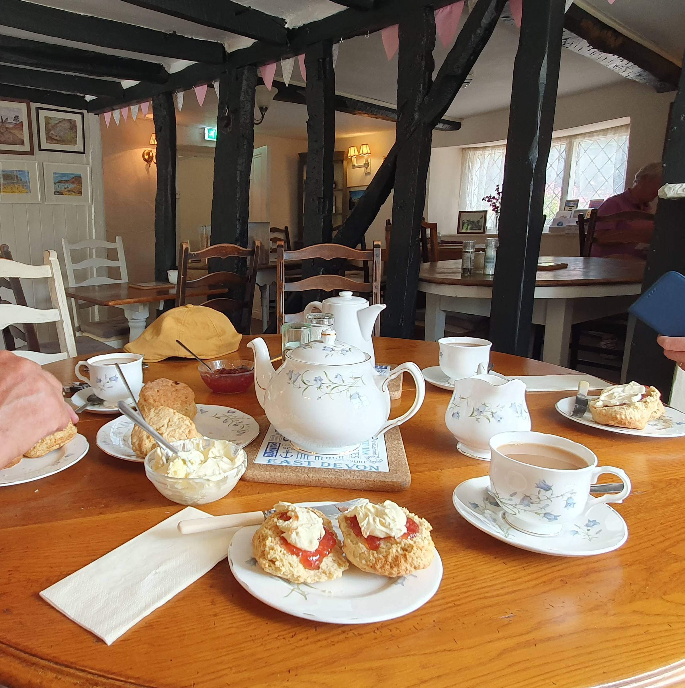 Devon cream tea