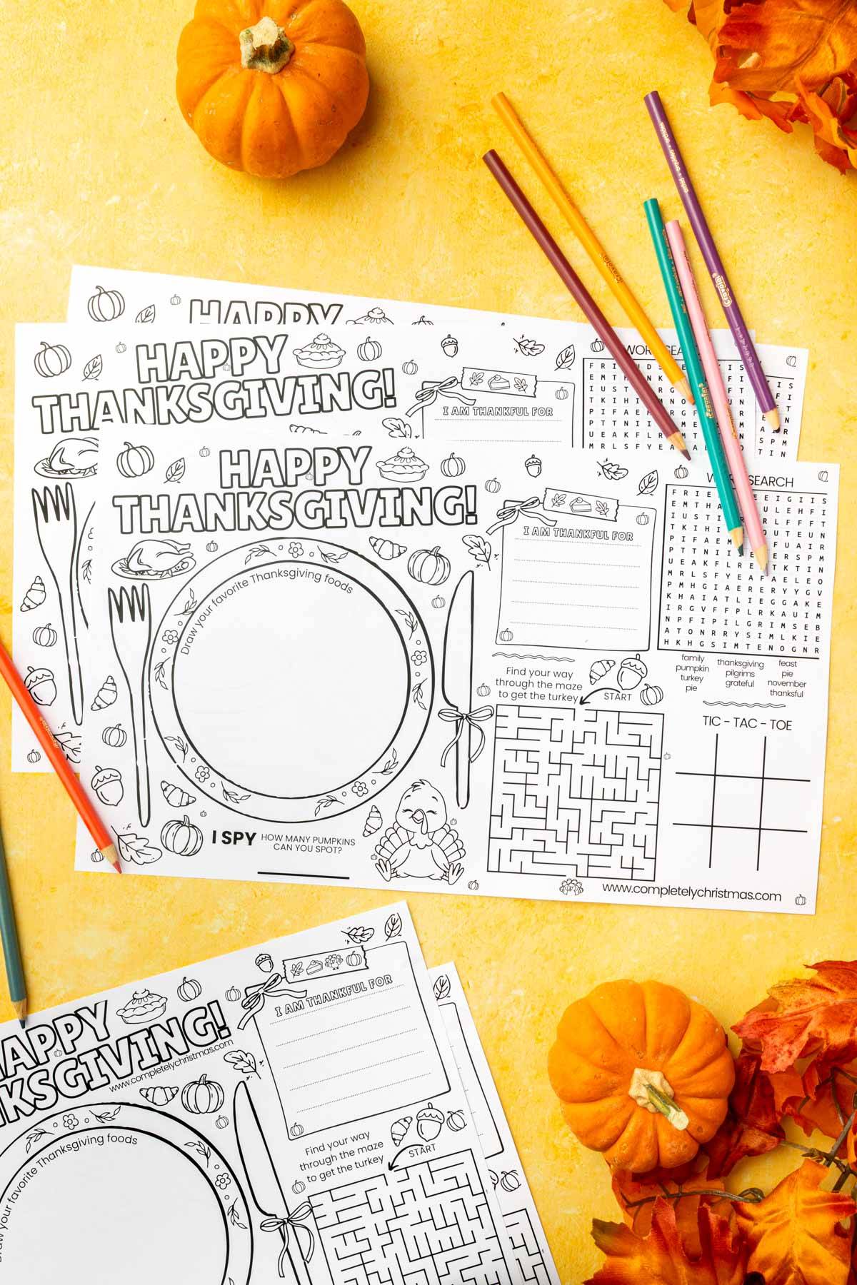 Free Thanksgiving activity placemat printable black and white