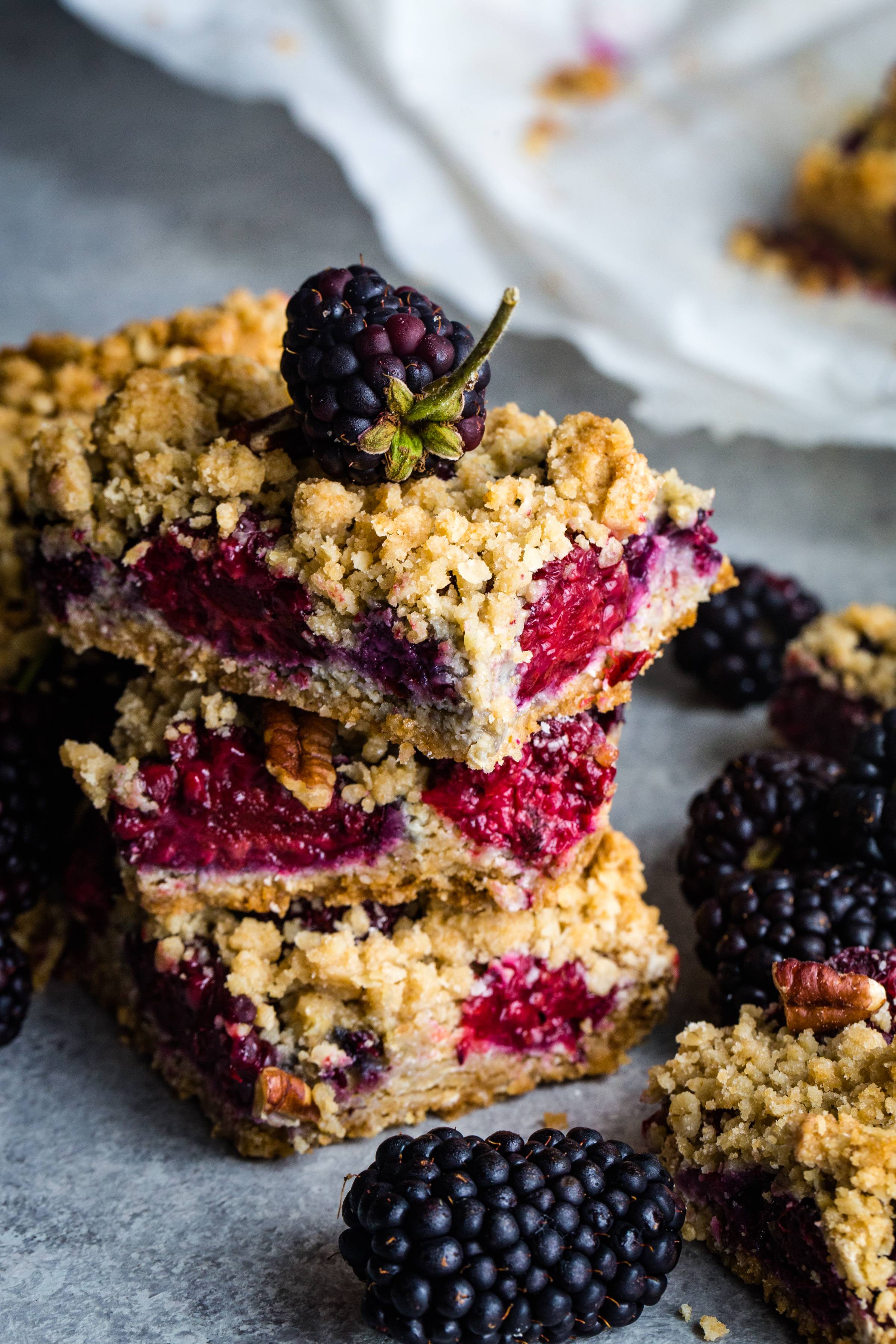 BLACKBERRY OATMEAL BARS