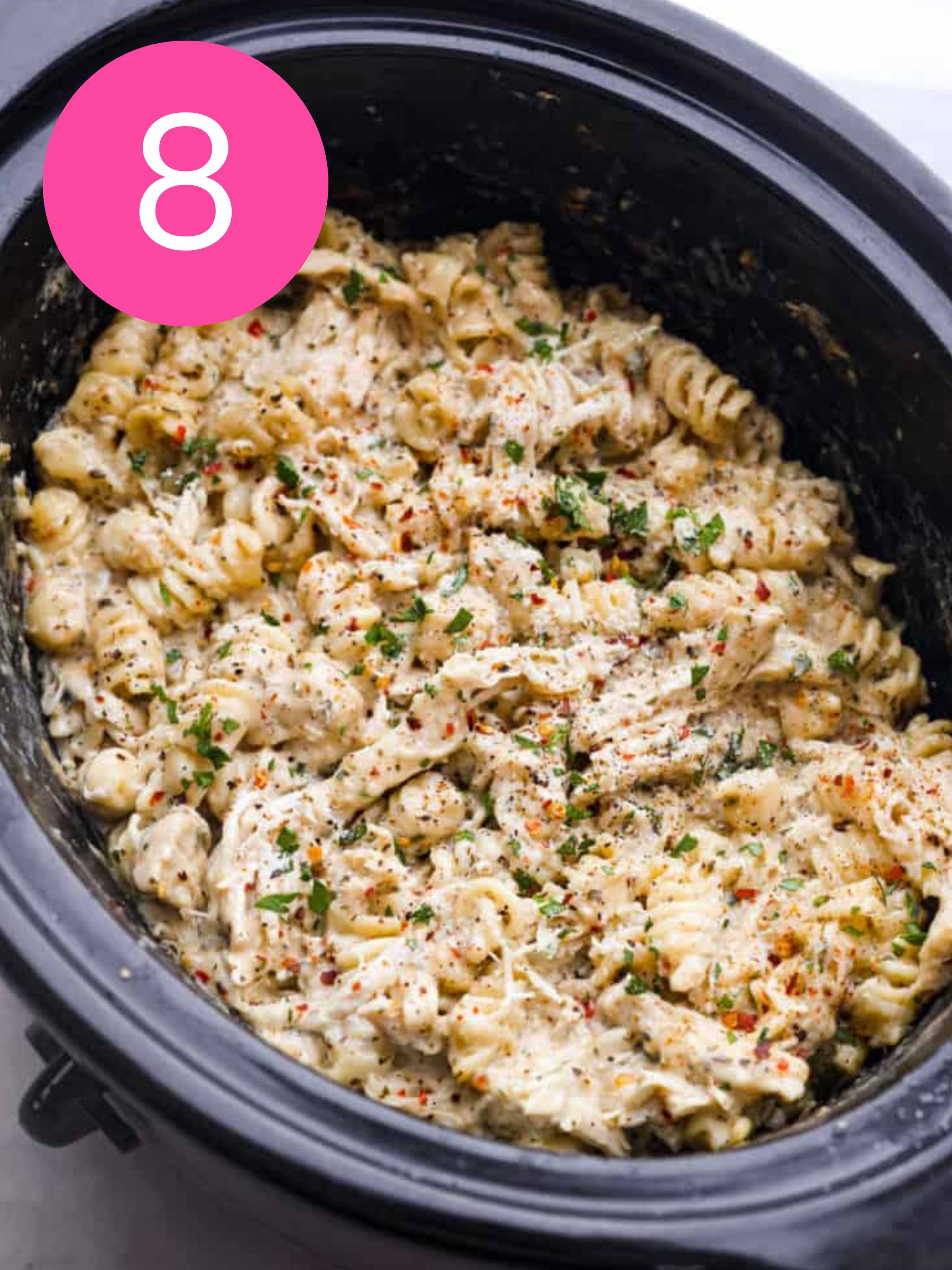 Crockpot Parmesan Garlic Chicken Pasta