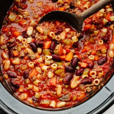 Slow Cooker Pasta e Fagiloi Soup