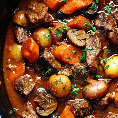 Slow Cooker Beef Bourguinon 