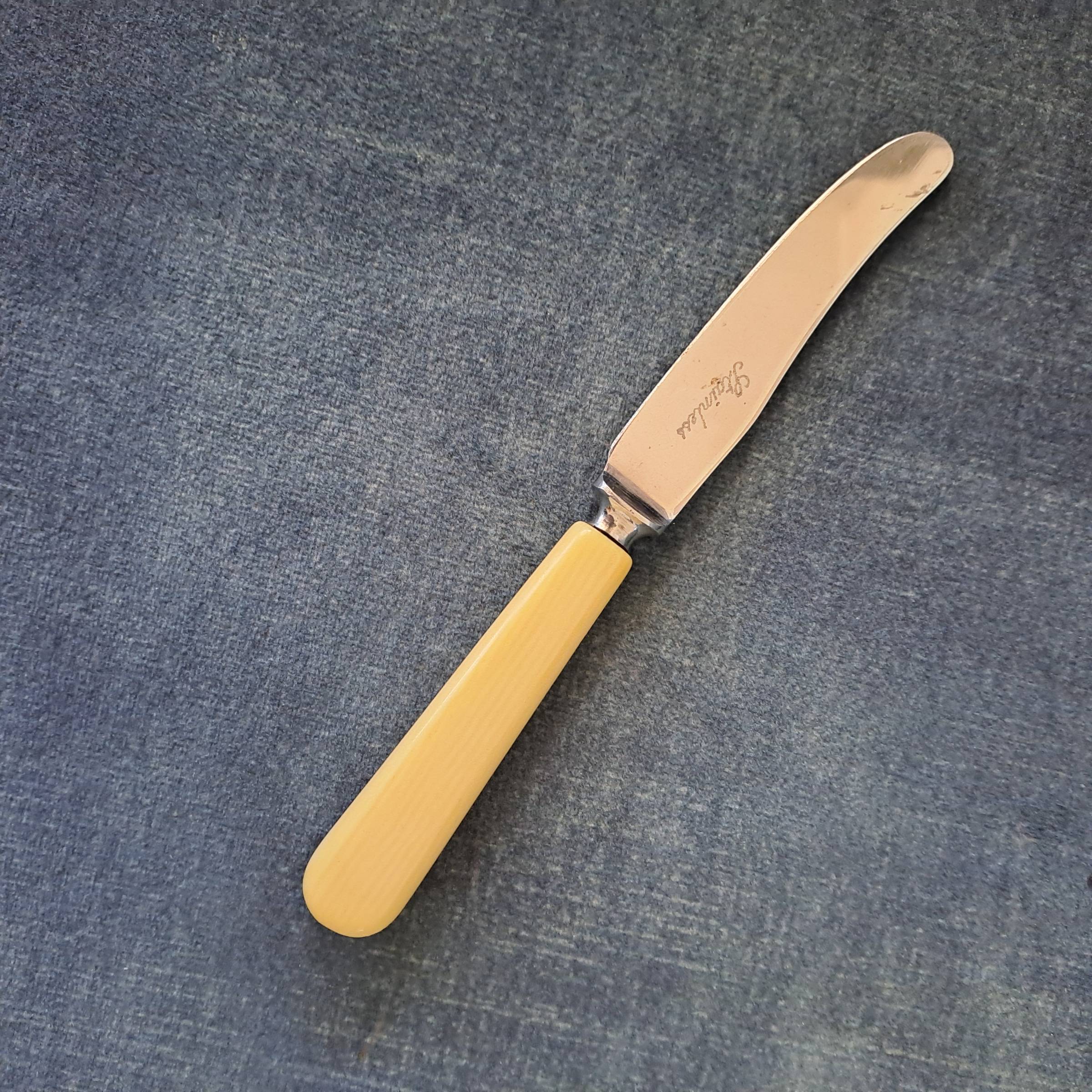 The Fruit Knife - a story reimagined