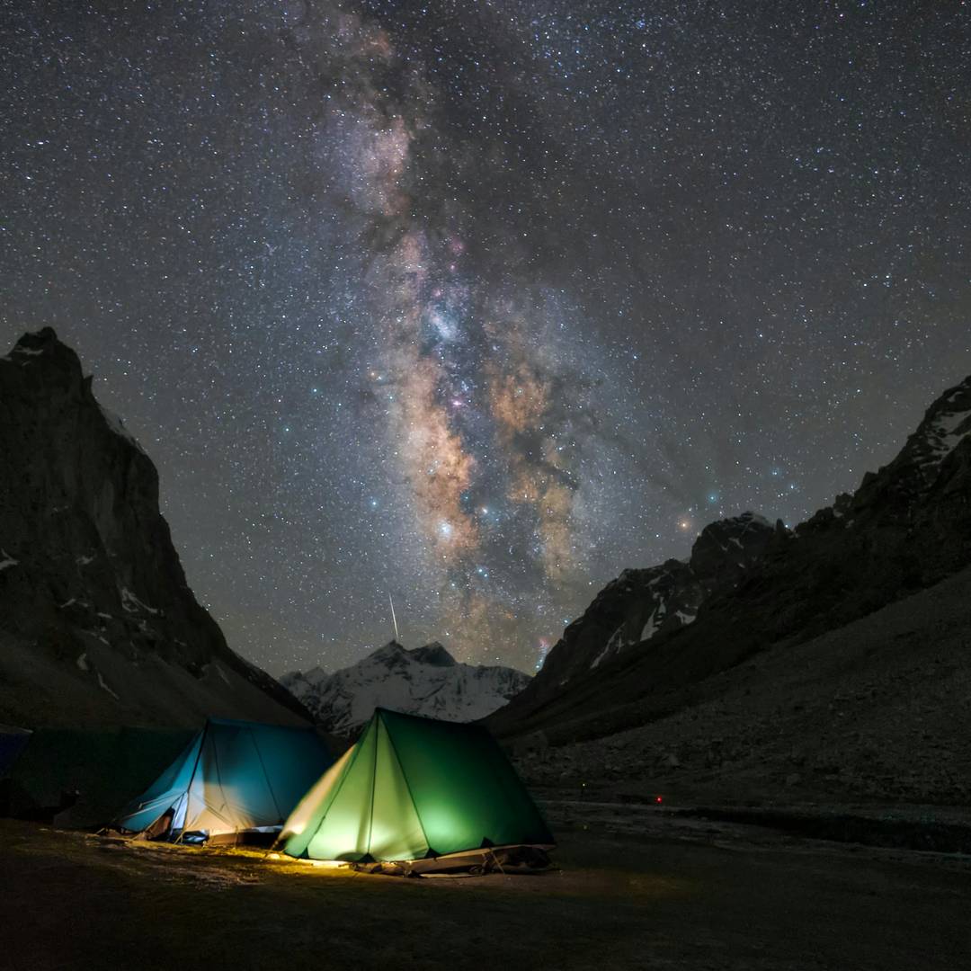 night sky over ladakh where you can see milky way