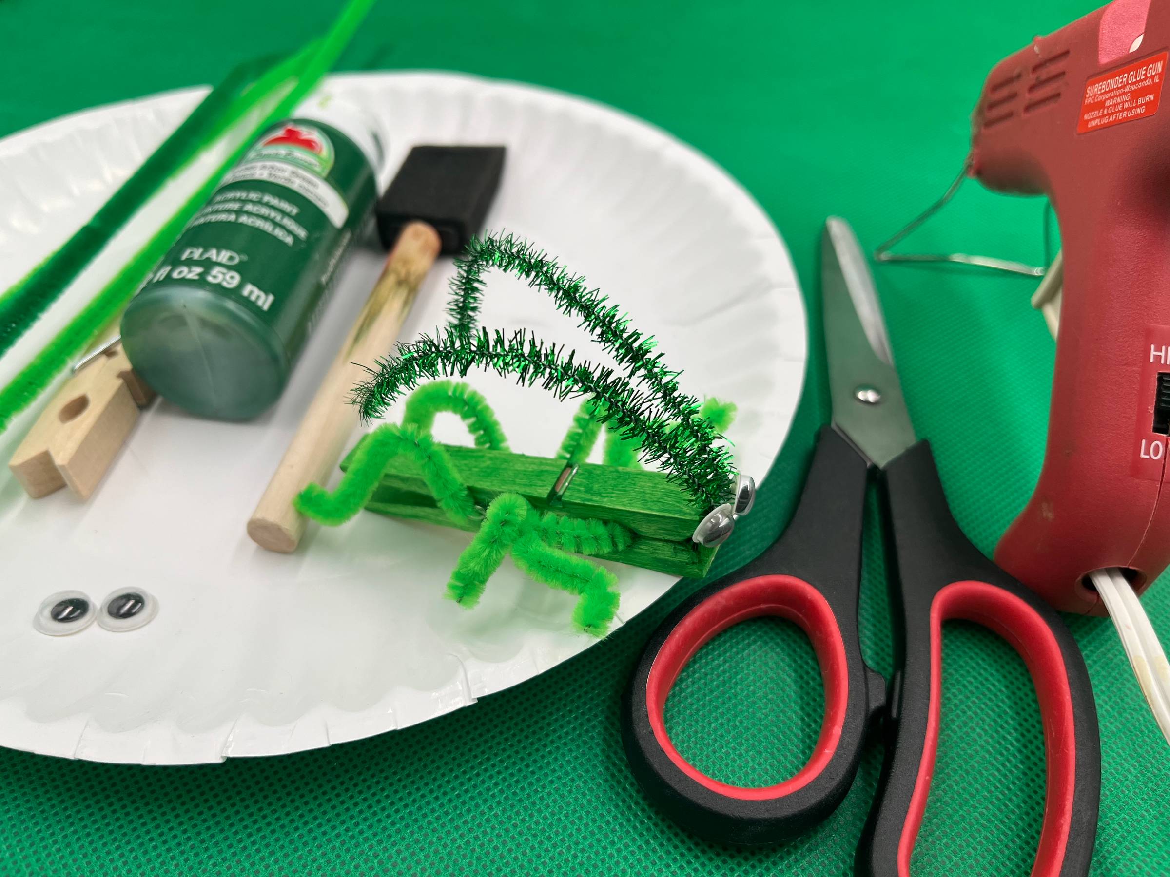 Clothespin Grasshopper craft and supplies needed to make it