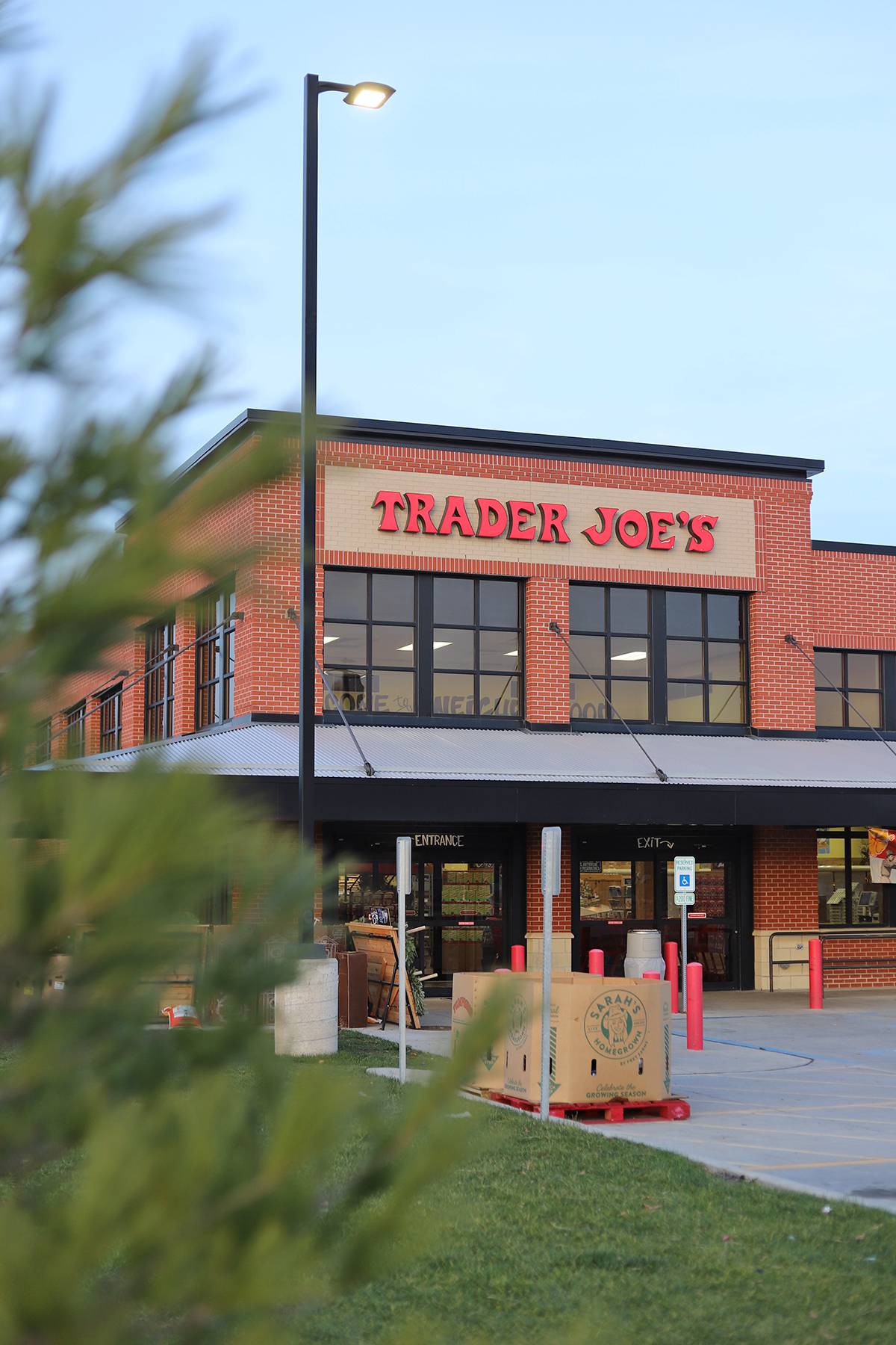 Exterior Trader Joe's.
