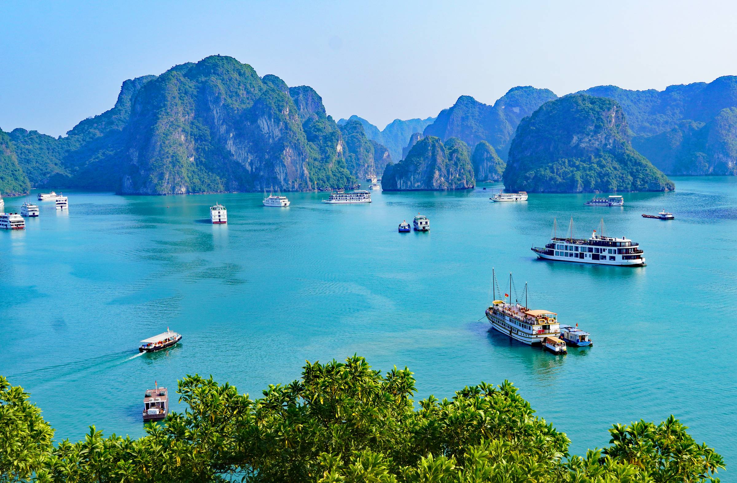 Boats in the Ha Long Bay Unesco site, Vietnam