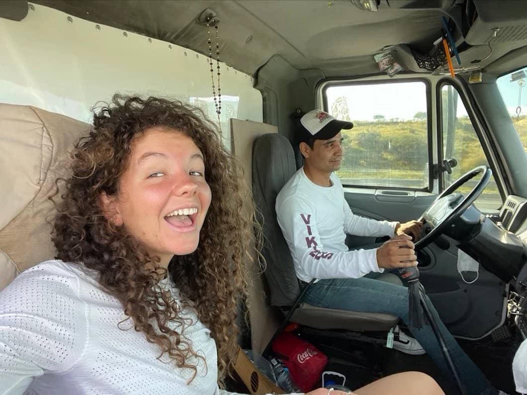 broke backpacker Audy hitching a ride in Mexico