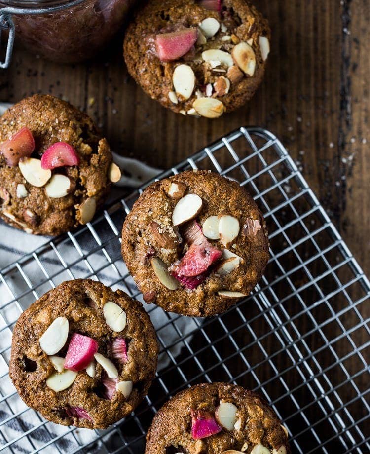 rhubarb muffins 