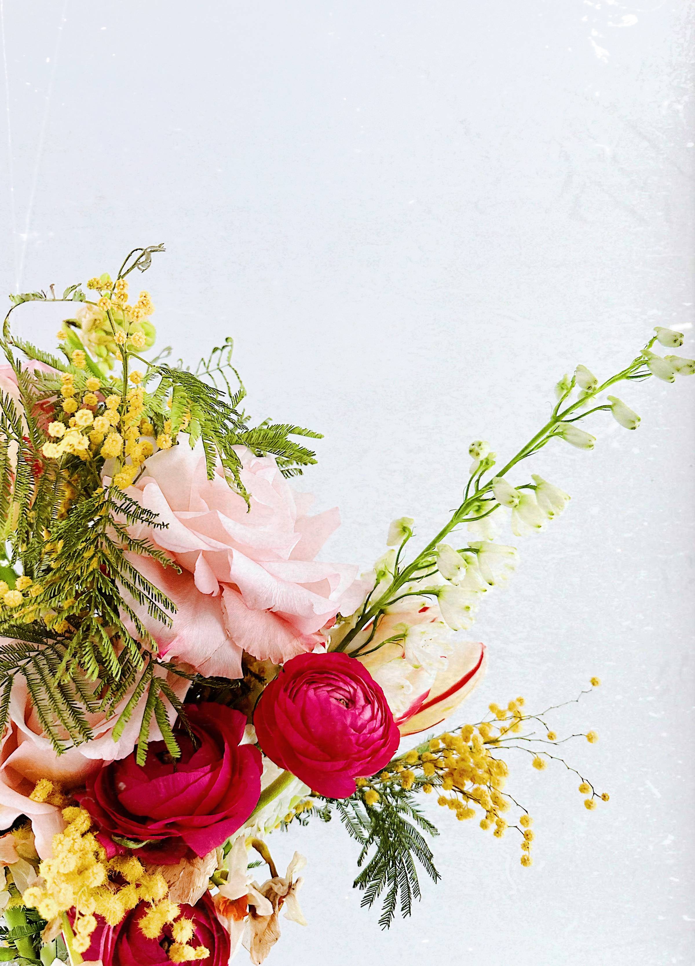 Flowers: soft pink, ceri, yellow, white, green