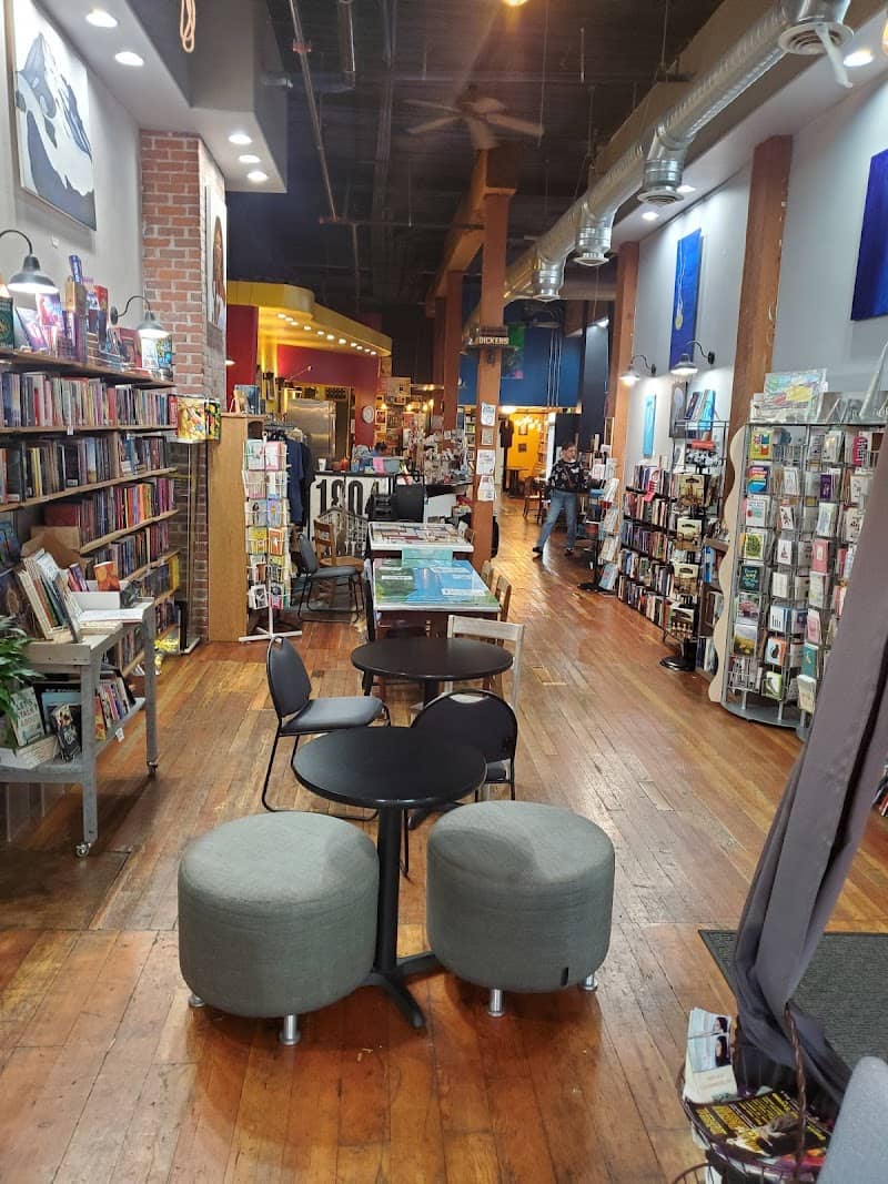https://joe.coffee/locations/wa/everett/artisans-books-and-coffee-everett-72f5b314-f48b-4d89-99ed-219deaa67bbd/