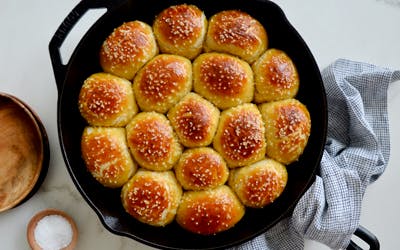 Easy Pull-Apart Pretzel Rolls