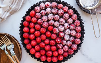 Easy No-Bake Chocolate Tart with Raspberries