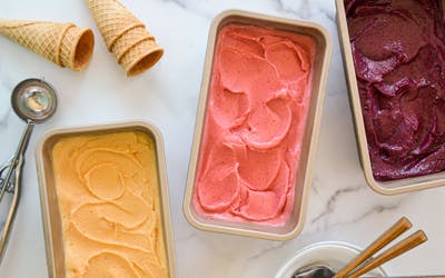 5-Minute Healthy Greek Frozen Yogurt