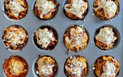 Easy Cheesy Spaghetti Cupcakes