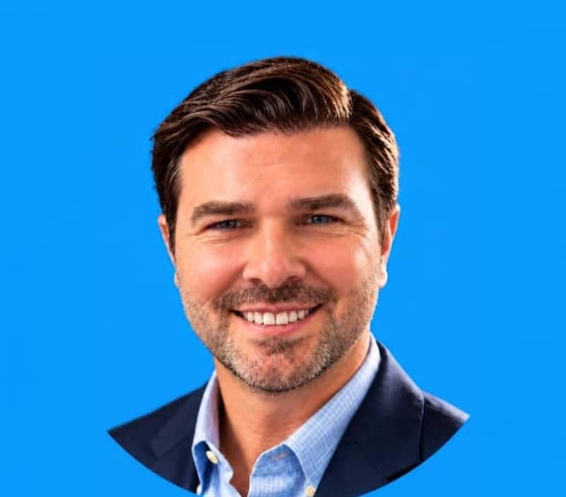 Dan Giroux headshot