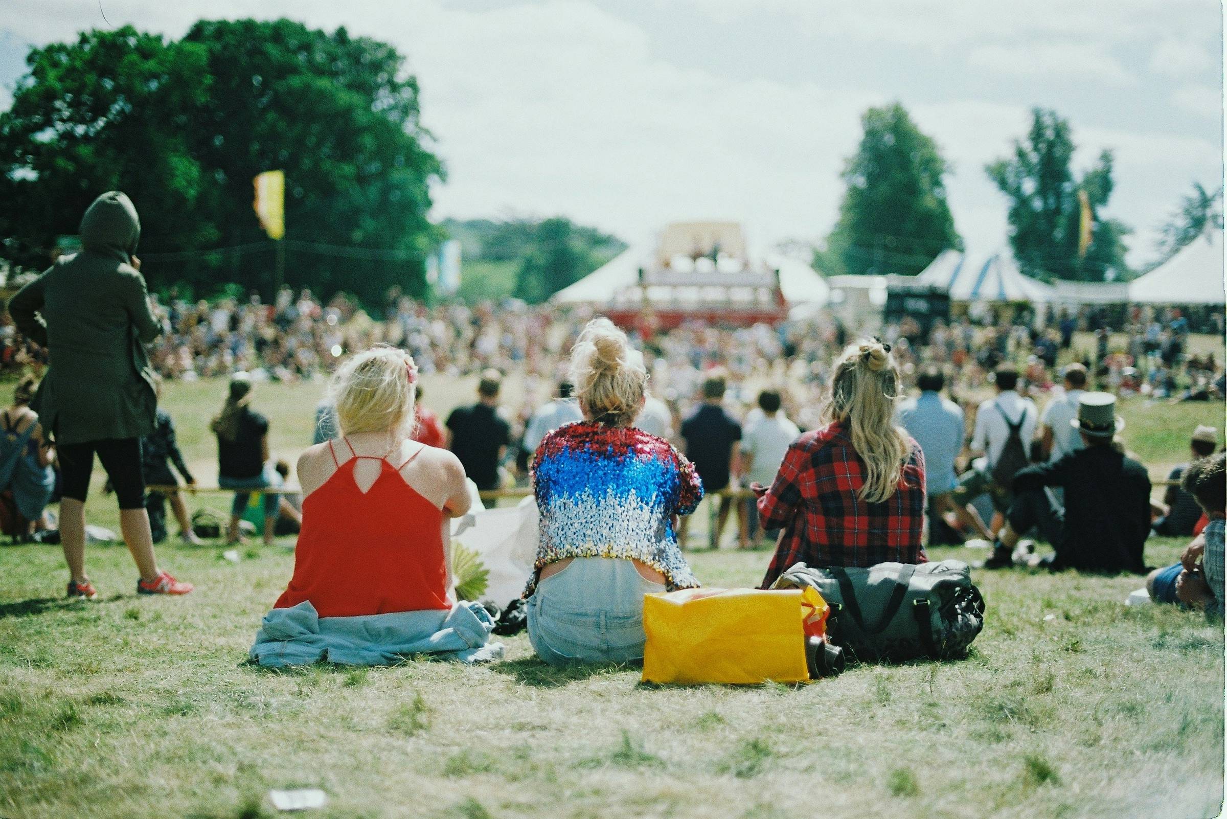 Marches & More weekly email featuring Peregrine Circus, Lakefest, Tenbury Show, Elderwood Books and local things to do across the Welsh Marches.